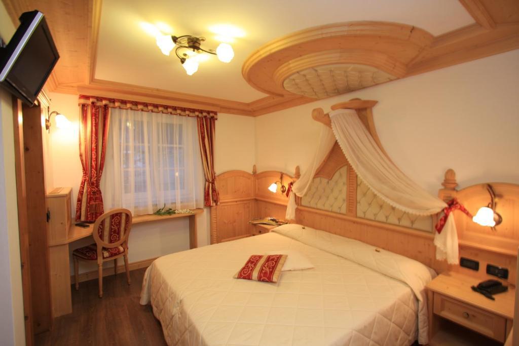 Hotel Garni Val De Costa Canazei Zimmer foto